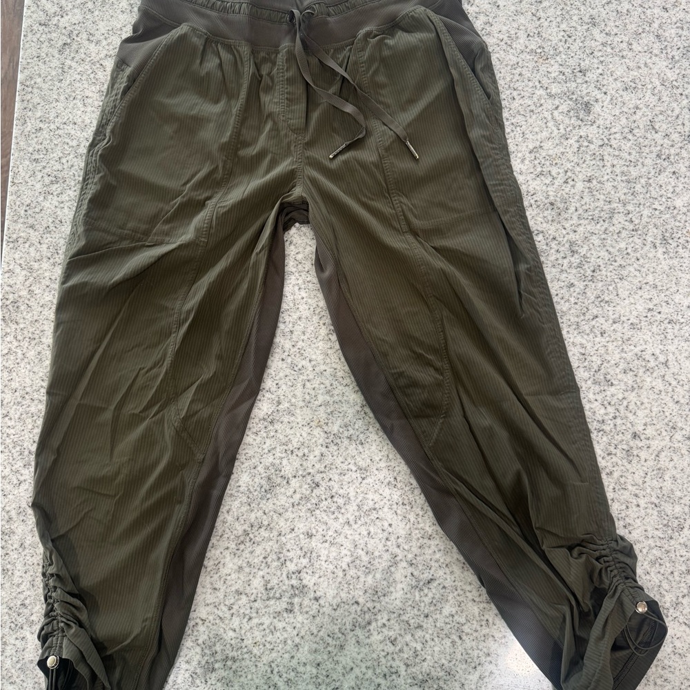 Dance Studio Crop 25” pants